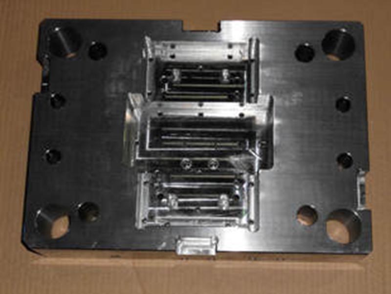 巫山精密塑料模-06